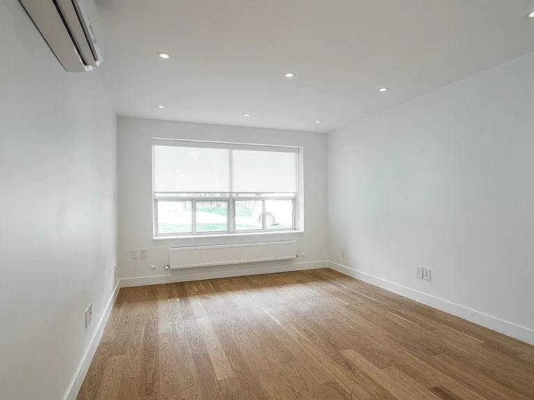 111 Lawton Blvd — Photo 27