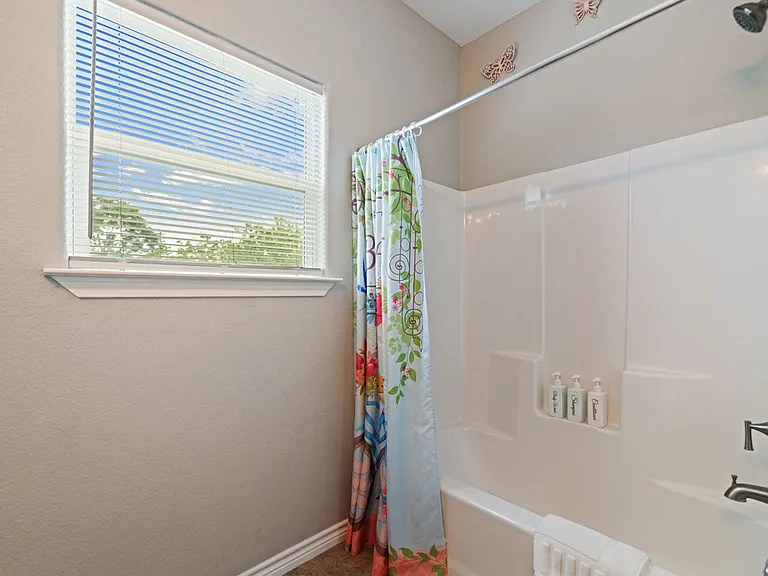 1109 W Nelson Ave — Photo 13
