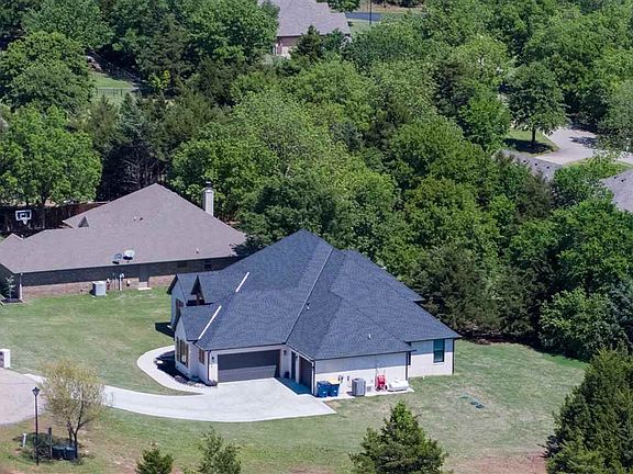 4th image of 4817 Aloysius Dr