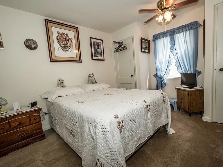 Willow Crest Apartments — Photo 11