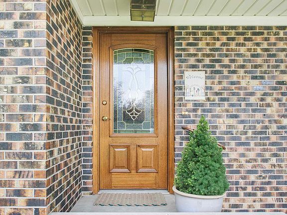 2nd image of 74 Greenway Dr