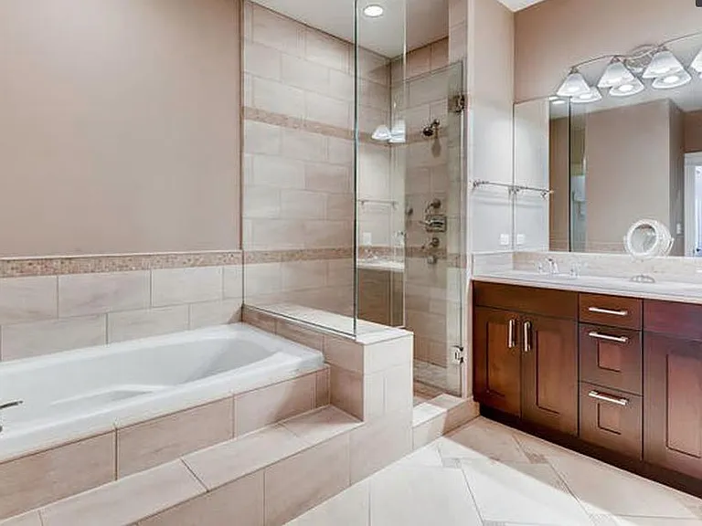 1423 W Belmont Ave #2 — Photo 12