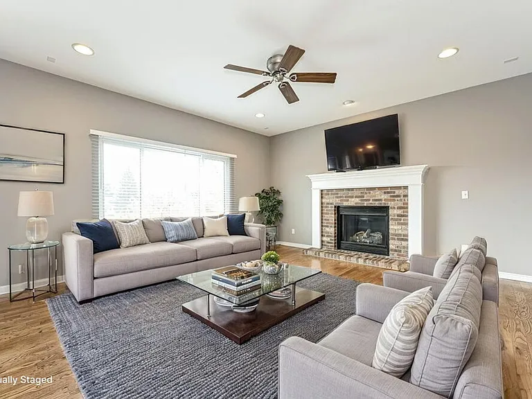 858 Sundown Dr — Photo 5