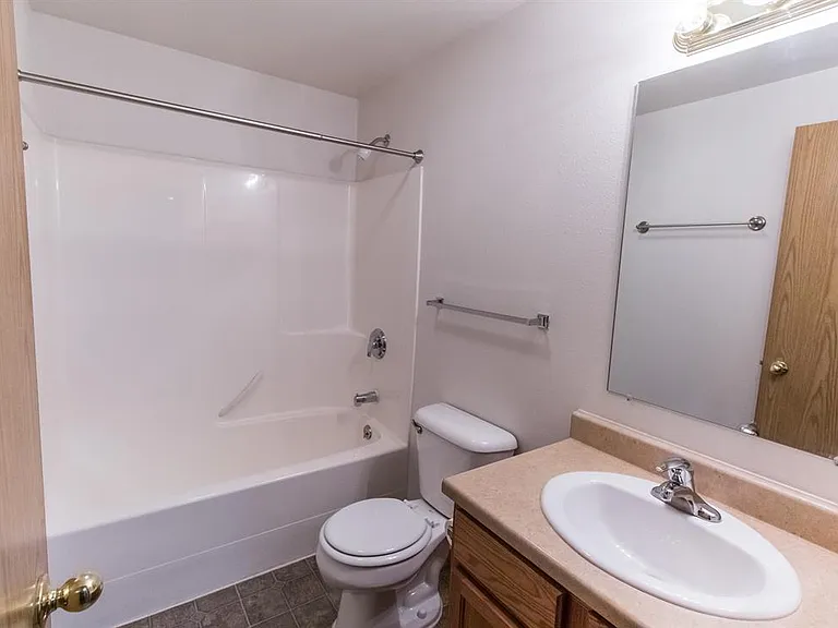 McDonald Ave Apts. — Photo 9
