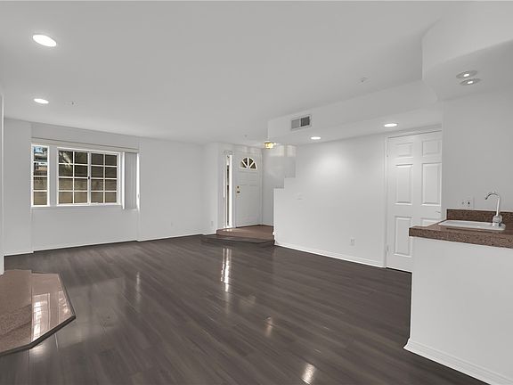 2nd image of 821 N Garfield Ave APT 4