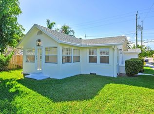 431 N Lakeside Dr, Lake Worth, FL 33460