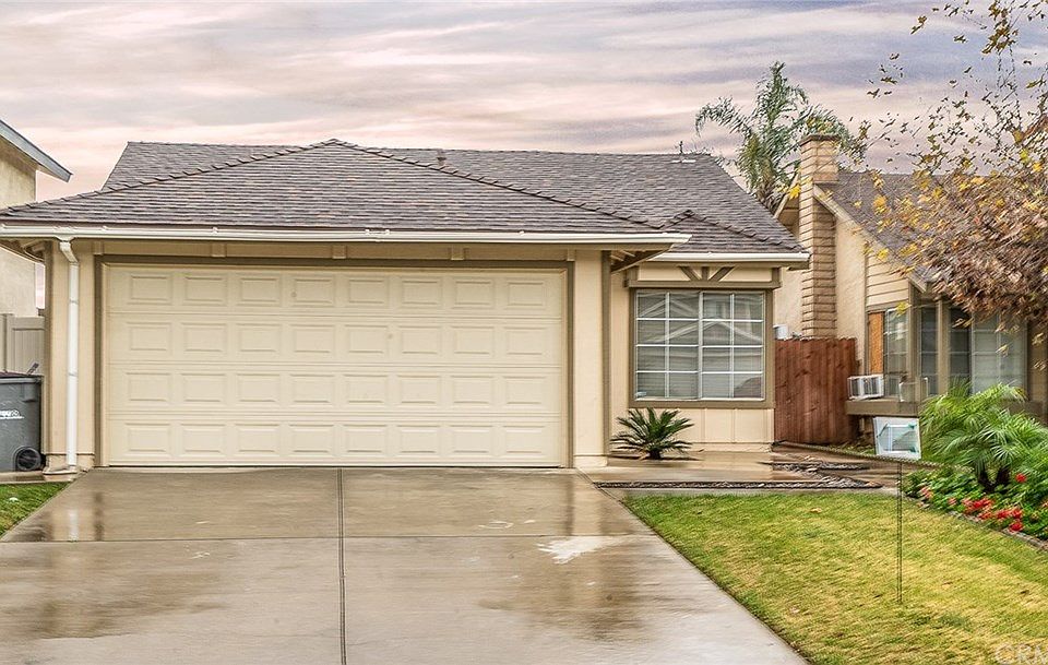 1st image of 25929 Parsley Ave