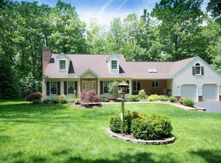 8 Shady Hill Dr, Ronks, PA 17572