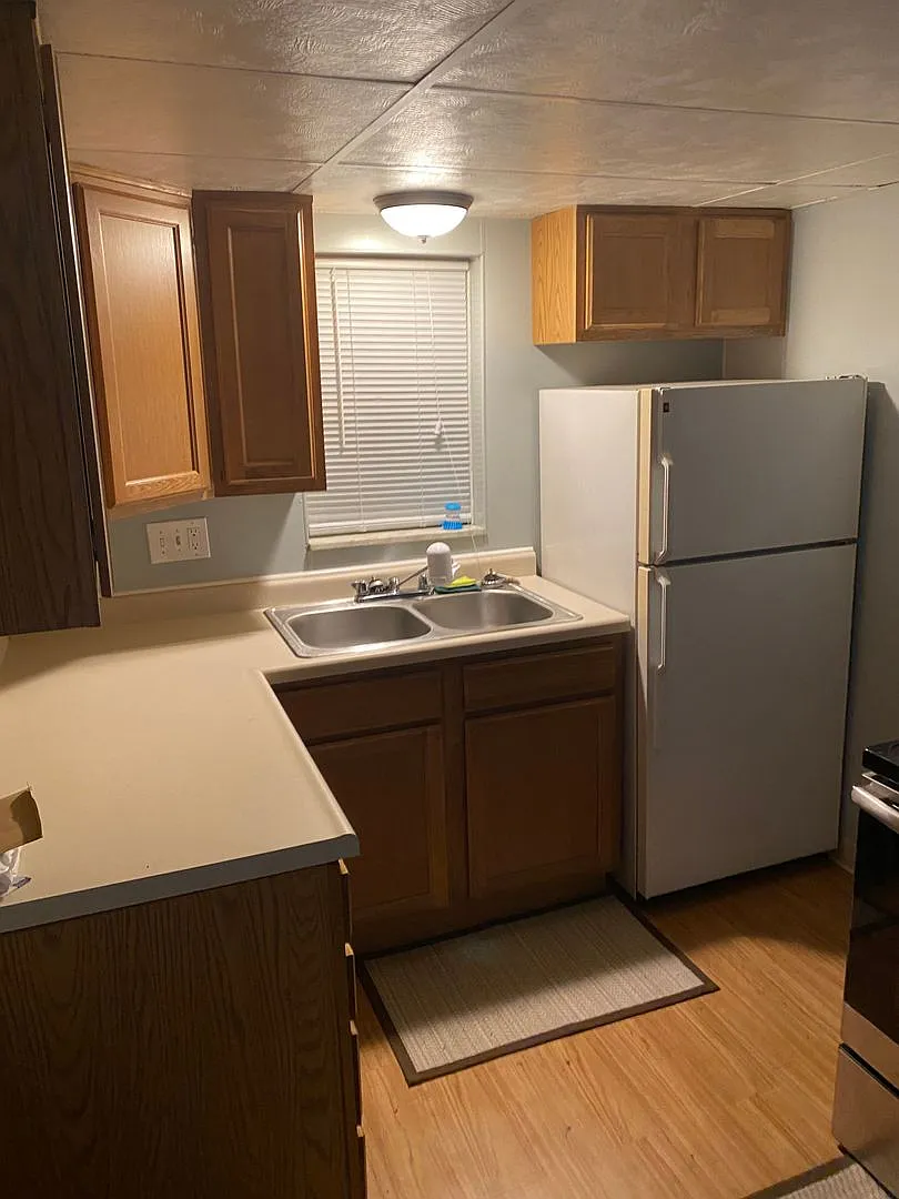 Beautiful 2BD 1BA single family house in Swissvale! — Photo 3