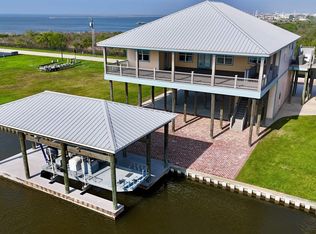 14 Sandy Point Dr, Grand Isle, LA 70358