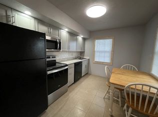 922 Macarthur Dr #1, Manitowoc, WI 54220