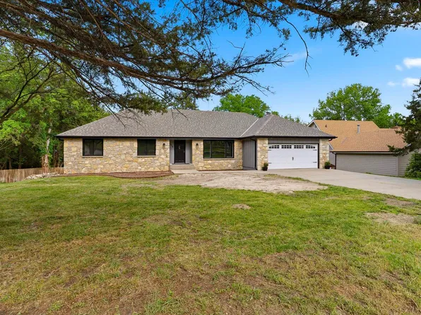 1716 Sheffield Cir, Manhattan, KS 66503