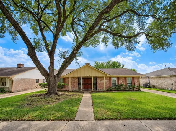9315 Triola Ln, Houston, TX 77036