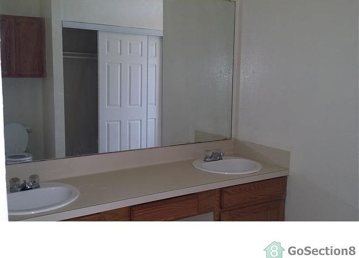 1st image of 2704 Oak Bend Ln