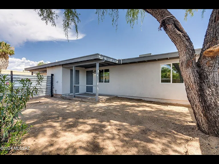 5701 E Pima St #5703-5705 — Photo 3