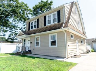 66 Willow Ave, Hempstead, NY 11550