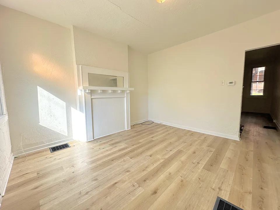 156 Brownsville Rd