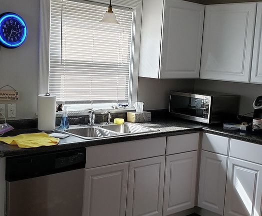 5th image of 1321 Greenwood Ave