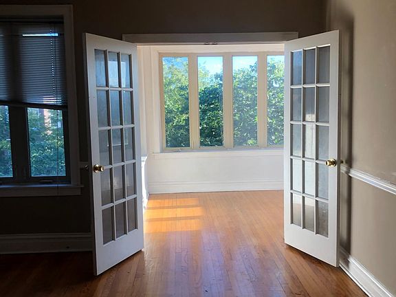 2nd image of 3702 W Wrightwood Ave #3F