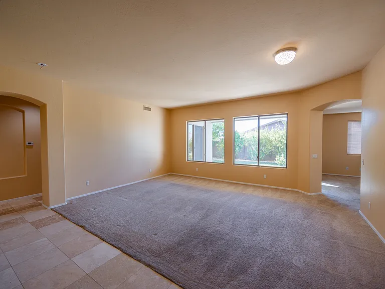 18462 W Western Star Blvd — Photo 2
