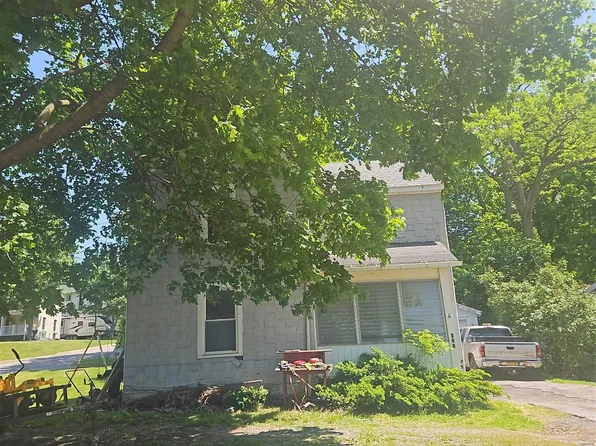 308 N Main St, Warsaw, NY 14569