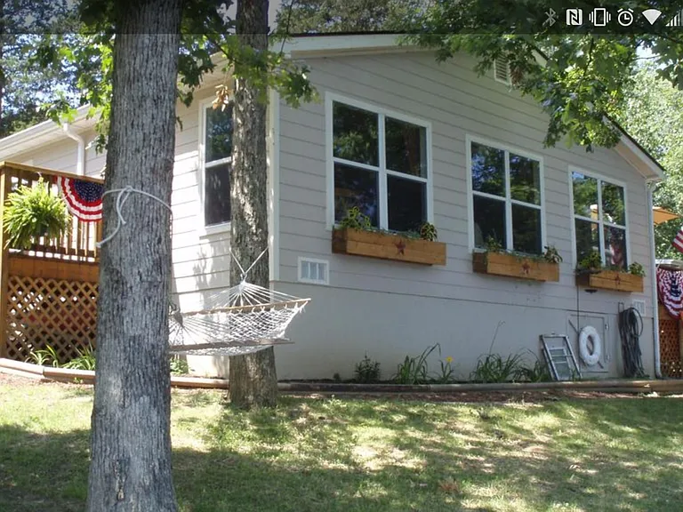 2395 S Lakeshore Dr — Photo 4