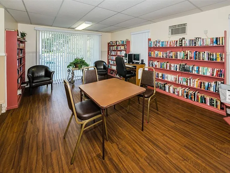 841 Patricia Ave #206 — Photo 32