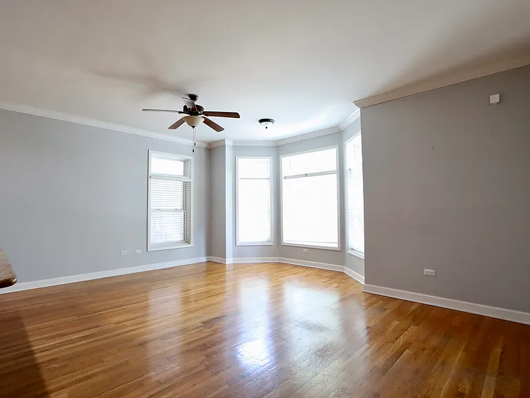 3150 S Prairie Ave #1 — Photo 2