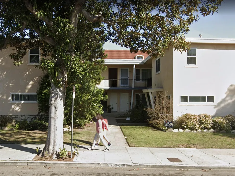 740 Main St