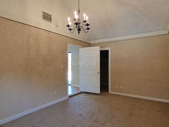 5th image of 1405 Norman Ave