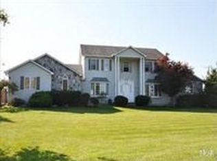 6658 Labo Rd, South Rockwood, MI 48179