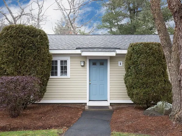 2 Adam St APT 1, South Easton, MA 02375