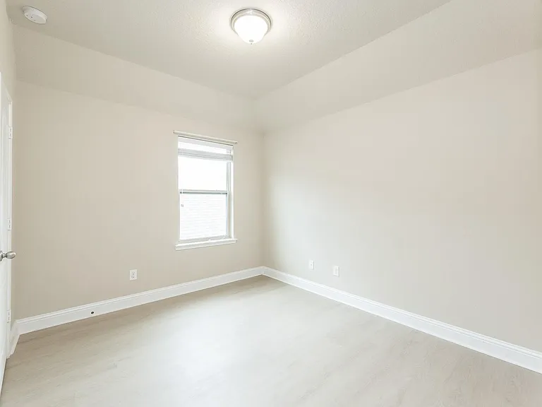 6123 Northcrest Village Way — Photo 34