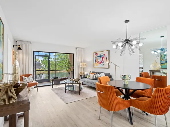 10442 Sunrise Lakes Boulevard #111, Sunrise, FL 33322