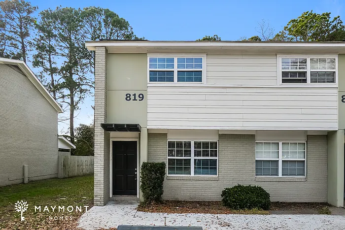 819 Von Kolnitz Rd