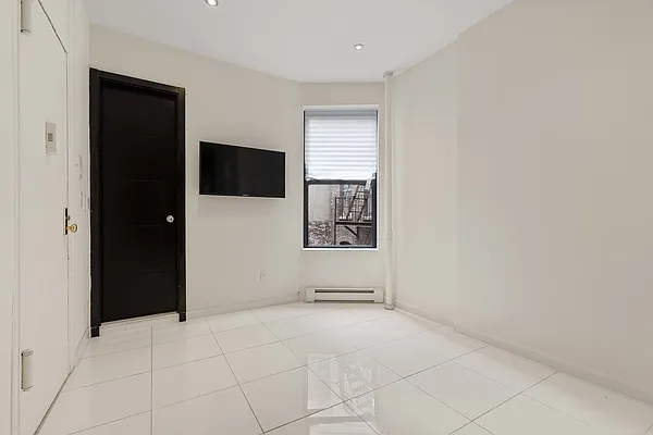 Rented by MNS | media 13