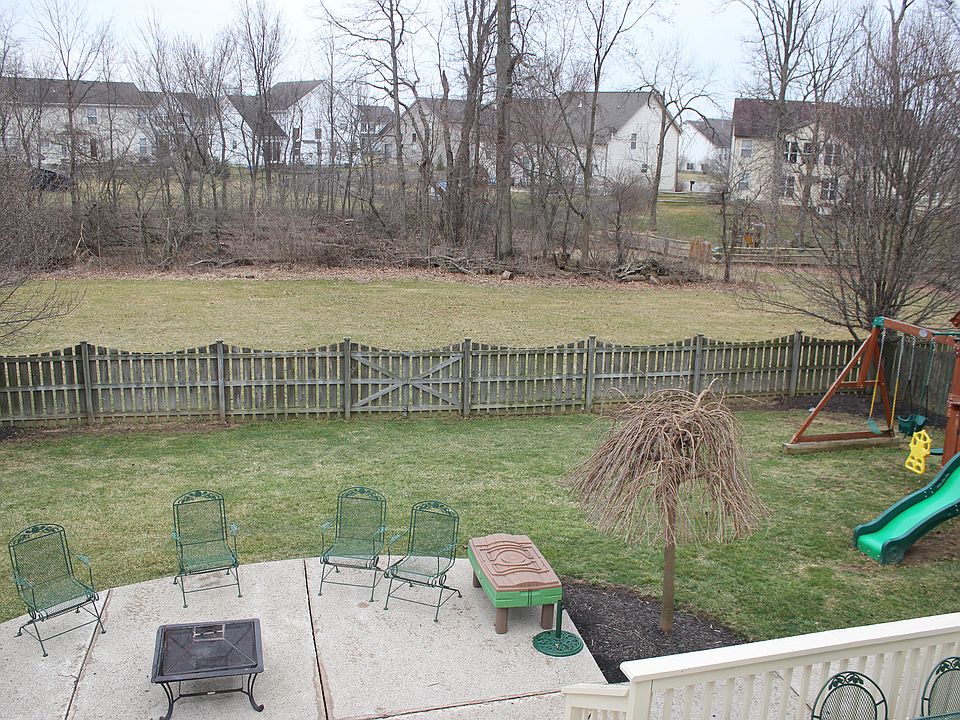 2nd image of 1494 Westwood Dr