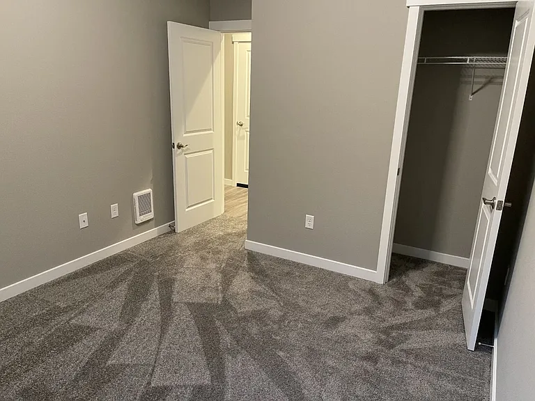 6922 Delaney Ln NE #A — Photo 10