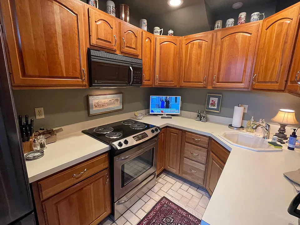 Well equipped kitchen.
