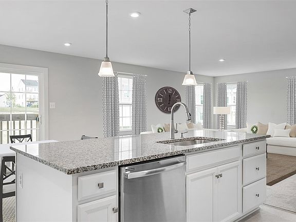 3rd image of 4650 Jenna Cir