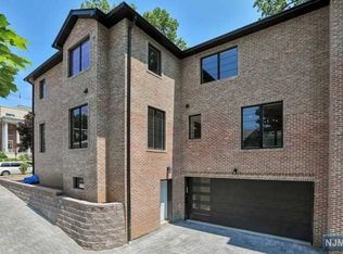 42 W Clinton Ave #A, Tenafly, NJ 07670