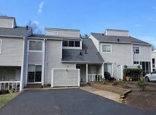 8316 Cricket Lake Dr, Charlotte, NC