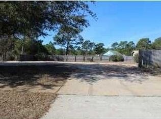 2333 Prytania Cir, Navarre, FL 32566