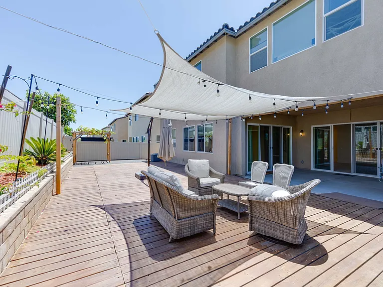 1805 Martinez Dr — Photo 37
