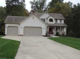 60 Savannah Ct, Canfield, OH 44406