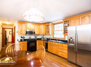 16 Friar Tuck Rd, Albany, NY 12203