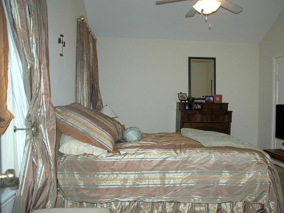1st image of 104 Whistlers Cove Rd