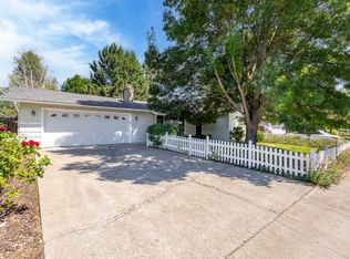 467 Bowmont Cir, Medford, OR 97504