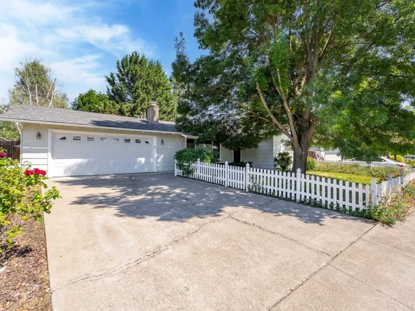 467 Bowmont Cir, Medford, OR 97504