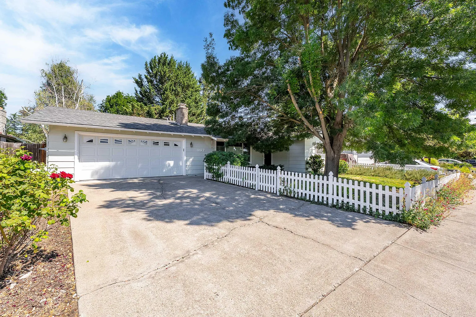 467 Bowmont Cir photo 1